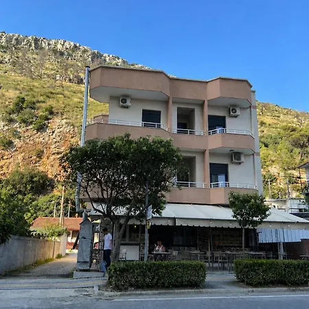 Mare Hotel *