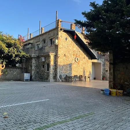 Mare Hotel *